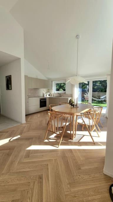 Haus Am Waldrand Und In Seenaehe Lehnin Esterno foto