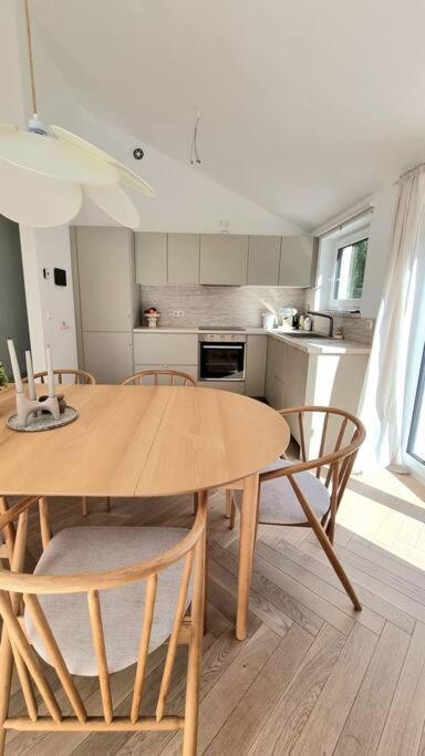Haus Am Waldrand Und In Seenaehe Lehnin Esterno foto